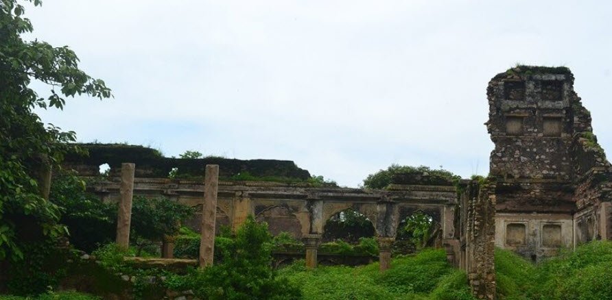 Vijaygarh Fort, India